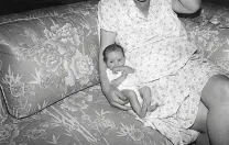Infant Eve Biddle with her mother, Mary Ann Unger