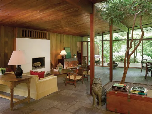 Lexington&rsquo;s modernist communities include a Peacock Farm house by Henry Hoover