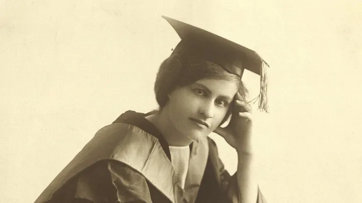 Portrait of Lorna Myrtle Hodgkinson, ca. 1922
