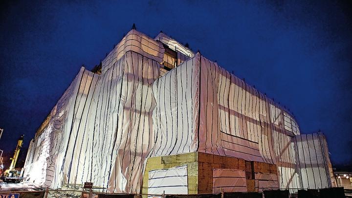 Midwinter work, under wraps, on the Law School’s Northwest Corner building