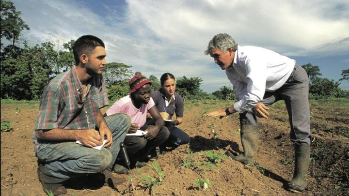 Students from Costa Rica and Uganda learn about agriculture at EARTH  University in Costa Rica. Juma points to the school’s hands-on learning approach as a model. 