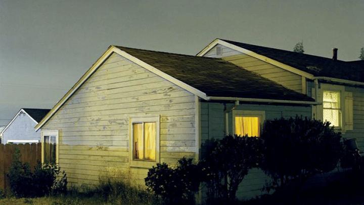 <i>#2690, </i> from the series <i>House Hunting,</i> 2000, by photographer Todd Hido, at the Harvard Art Museums