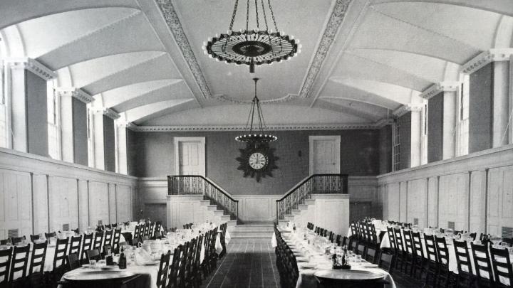 Winthrop House dining hall, 1913