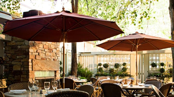 Those who favor dining out in fine weather know that Harvest boasts perhaps the most agreeable terrace in Harvard Square. 