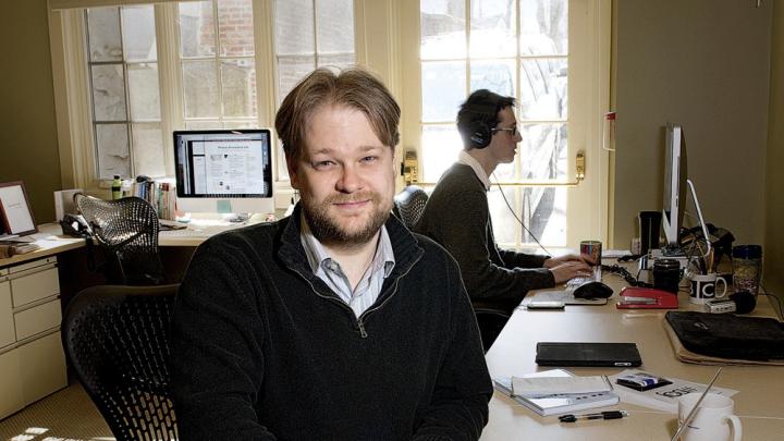 Joshua Benton in the newsroom of the Nieman Journalism Lab