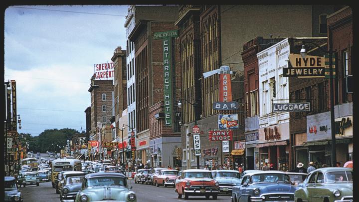 Charles Cushman’s America, in Kodachrome: Phillips Avenue, Sioux Falls, South Dakota, 1959 (above), and Newberry and Maxwell Streets, Chicago, 1950 (below, right)</p>