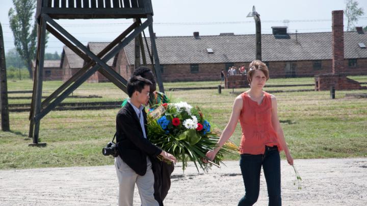 Laying a wreath in Auschwitz