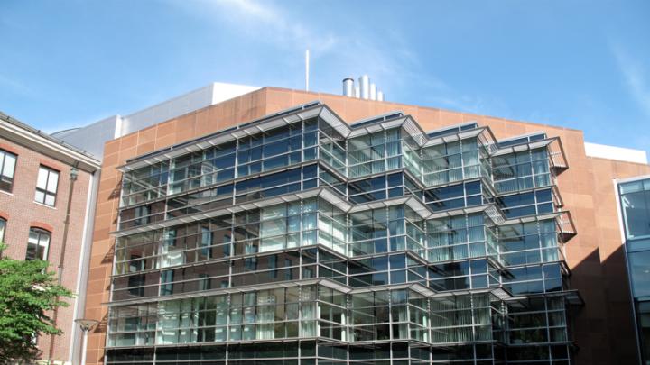 Photograph by Harvard Magazine/JC Naito Laboratory, Cambridge campus, 1999