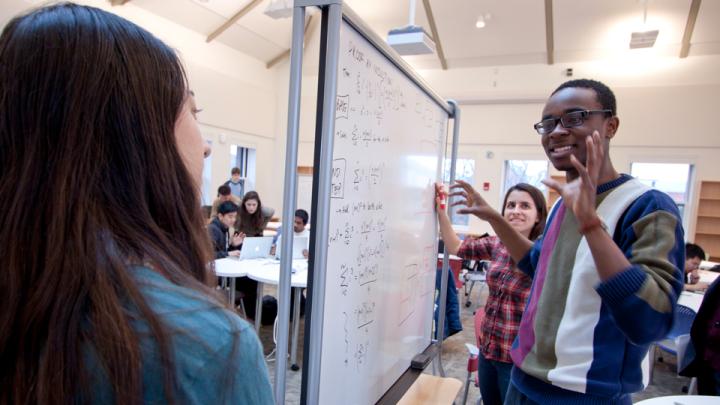 Undergraduate course assistants Rachel Zax and Abiola Laniyonu