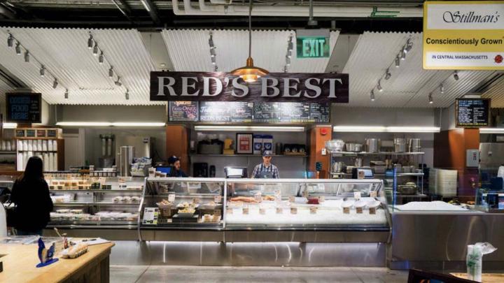 Red’s Best regional seafood