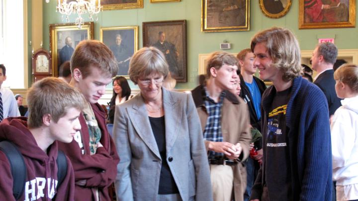 President Faust looks on as freshmen sign up for TurboVote.