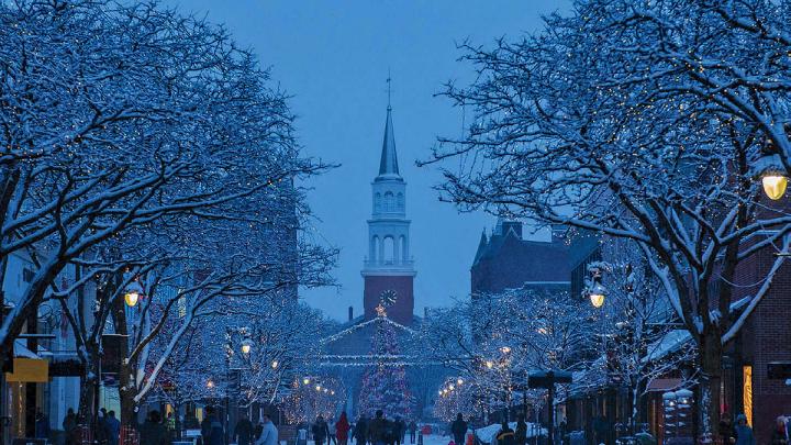 wintry scene of downtown Vermont's pedestrian shopping zone