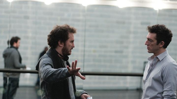 Aronofsky directing Cassel on the ballet-studio set