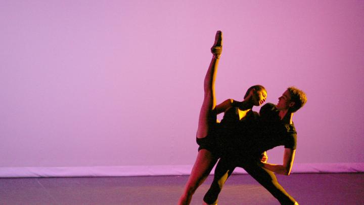 Puanani Brown ’12 and James Fuller ’10 perform <em>Tandem</em>, a new work by choreographer Claudia Schreier ‘08 that premieres at the Harvard Dance Center’s <em>Viewpointe</em> concert in April.